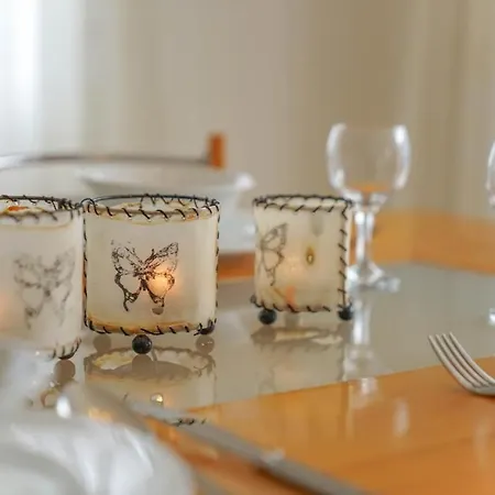 Mona With Sea Platform