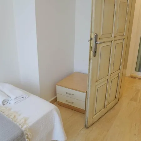 Mona With Sea Platform Каш