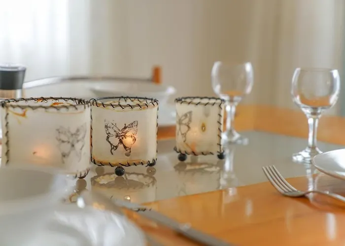 Mona With Sea Platform