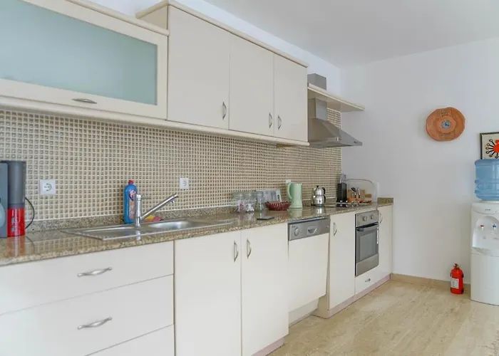 Mona With Sea Platform *