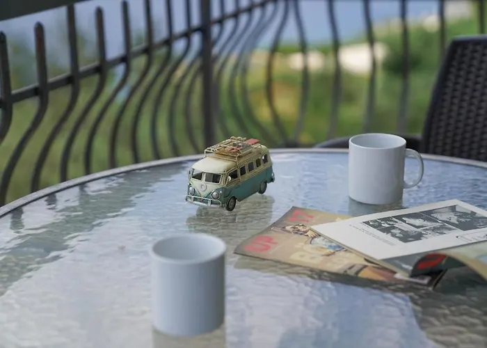 Mona With Sea Platform Apartamento