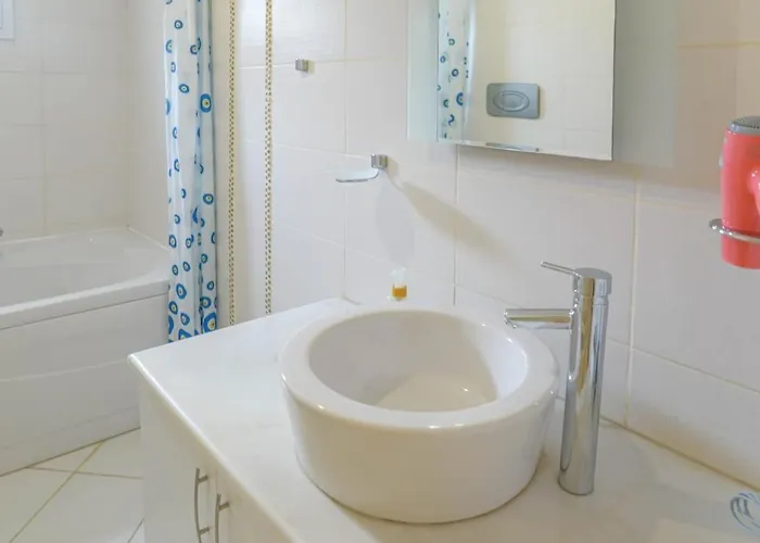 Mona With Sea Platform Apartamento *