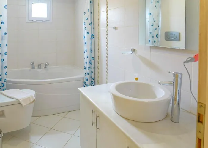 Apartamento Mona With Sea Platform