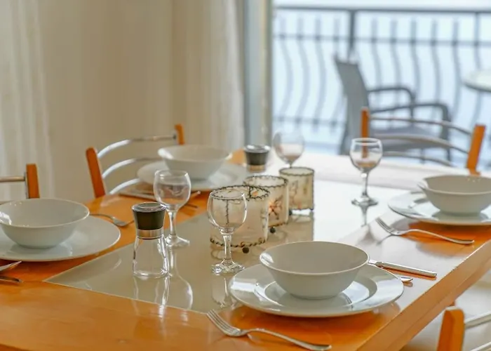 Mona With Sea Platform